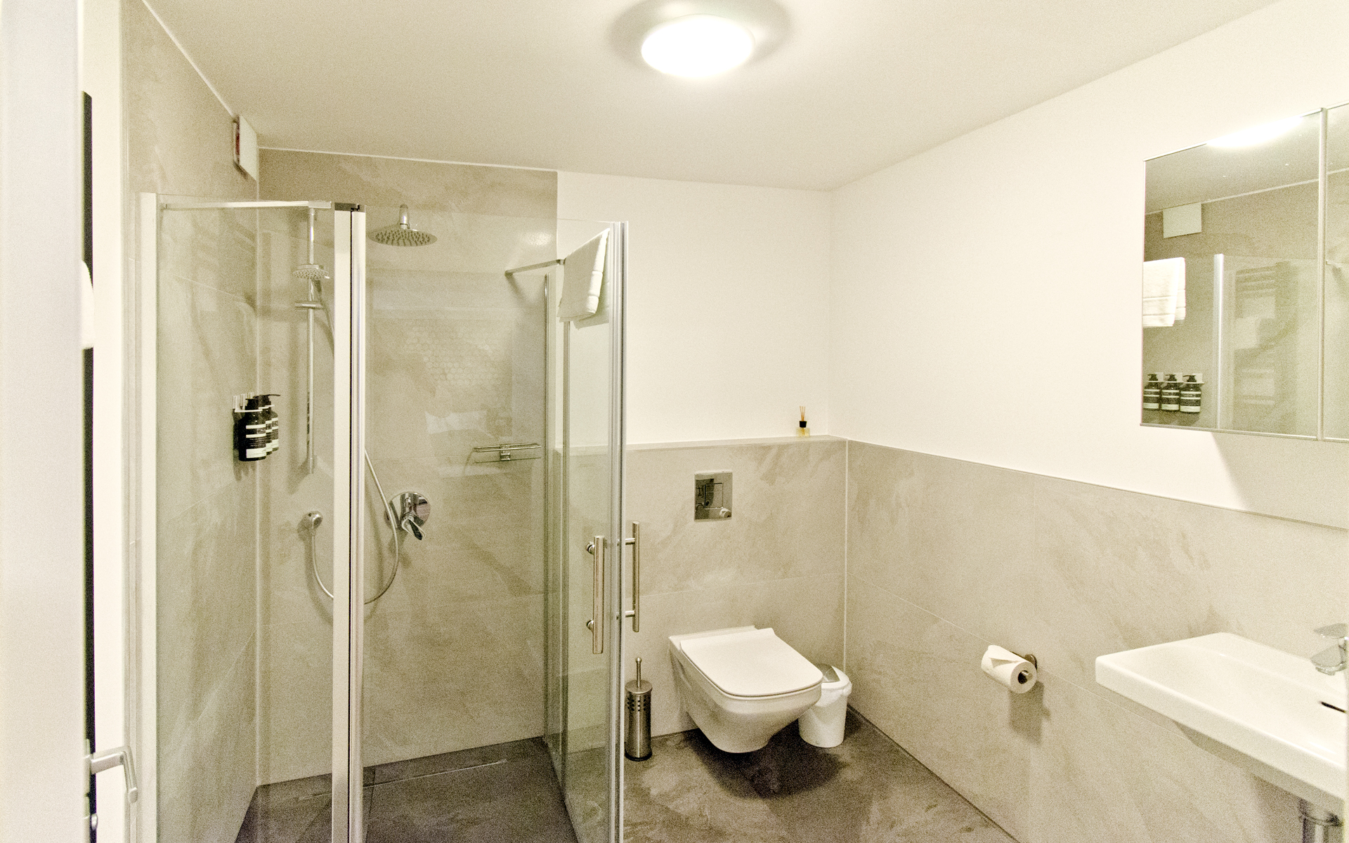 SOUTERRAIN SUITE APARTMENT mit KING-SIZE-BETT – eibach.eco-smart ...